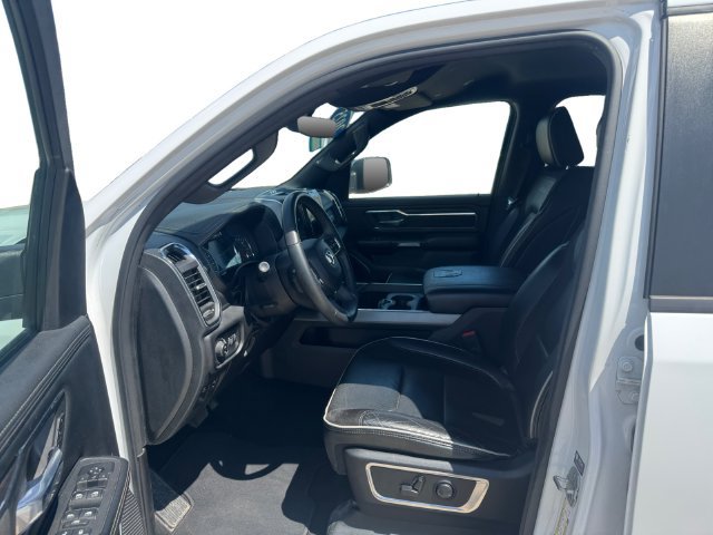 Used 2025 RAM 1500 Laramie AWD/4WD image 9