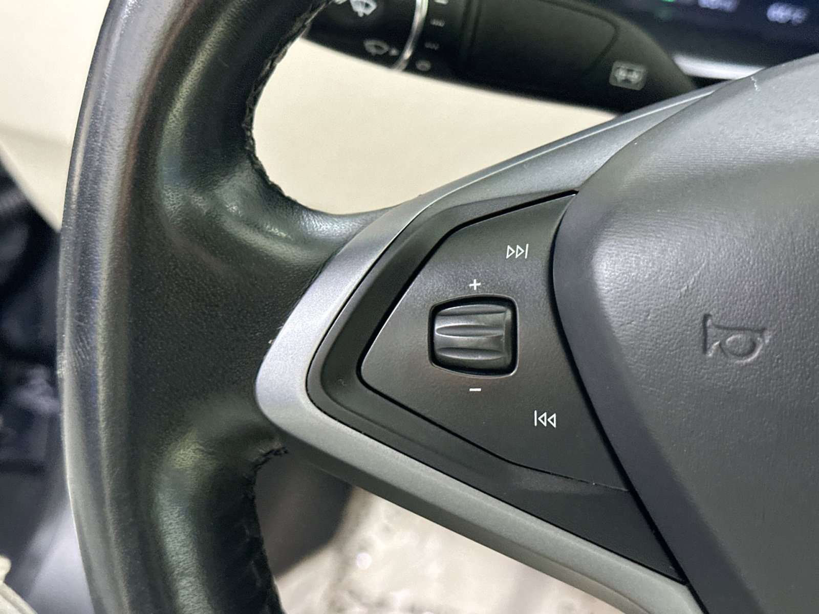 Used 2019 Tesla Model S Long Range image 19