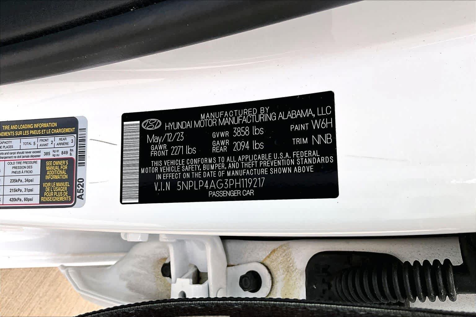 Certified 2023 Hyundai Elantra Limited FWD image 37