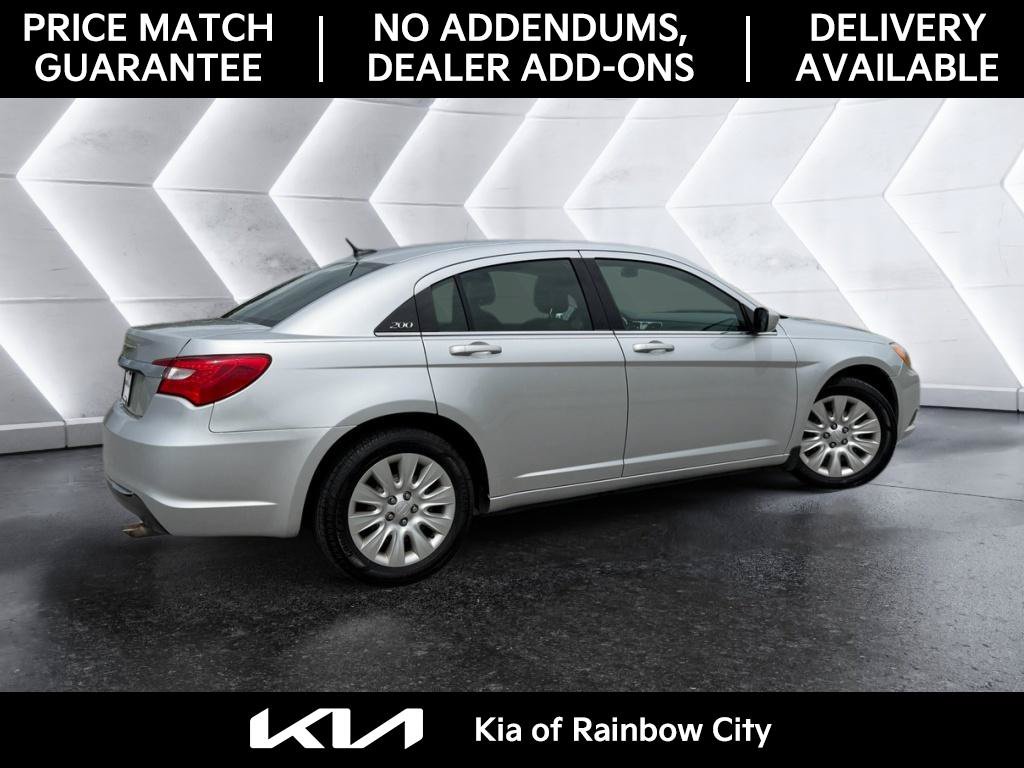Used 2011 Chrysler 200 LX FWD image 5