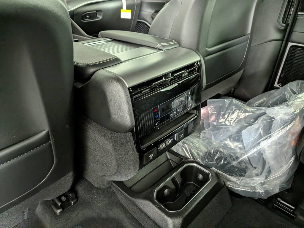 New 2026 Jeep Grand Wagoneer Limited AWD/4WD image 33