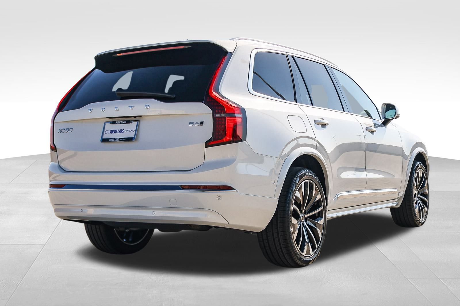 New 2026 Volvo XC90 B6 Ultra w/ Protection Package image 5
