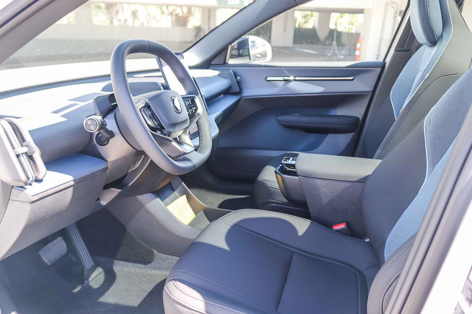 New 2026 Volvo EX30 Cross Country Ultra w/ Protection Package Premier AWD/4WD image 17