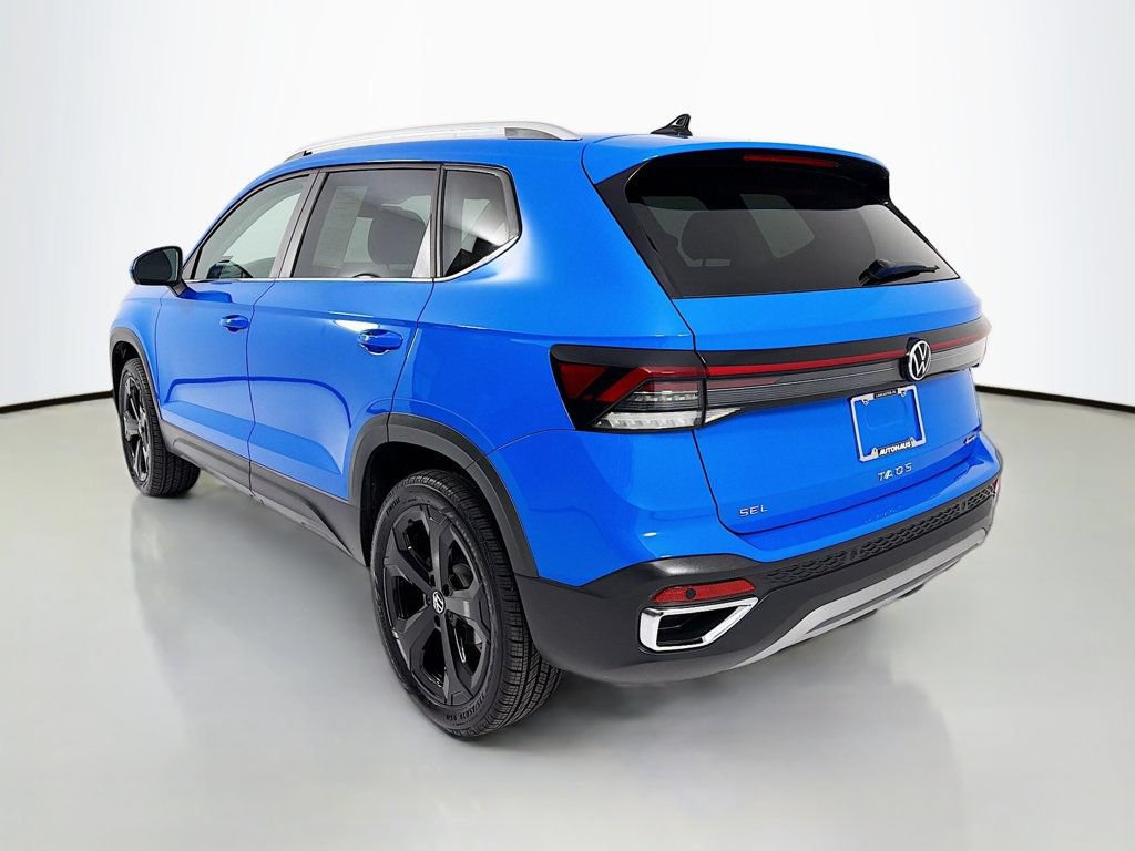 Certified 2025 Volkswagen Taos SEL AWD/4WD image 5