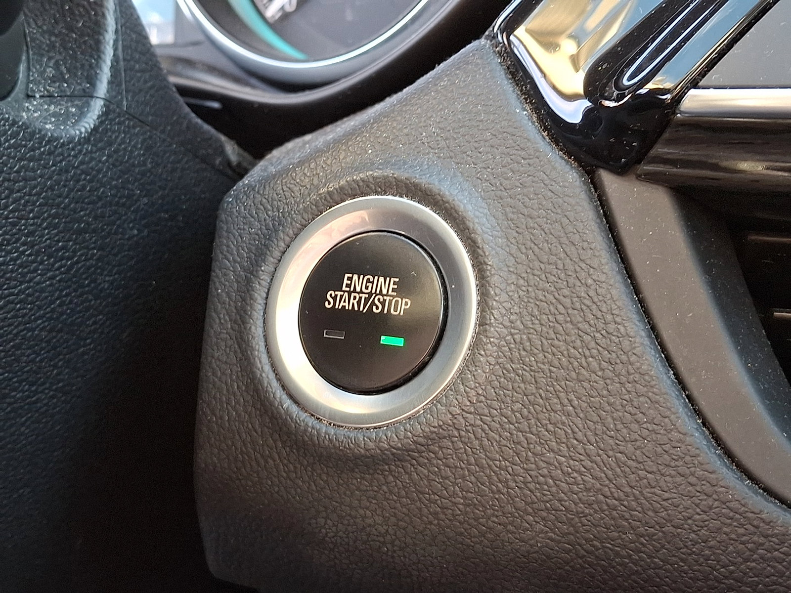 Used 2017 Buick Envision Essence w/ LPO, Cargo Package image 24