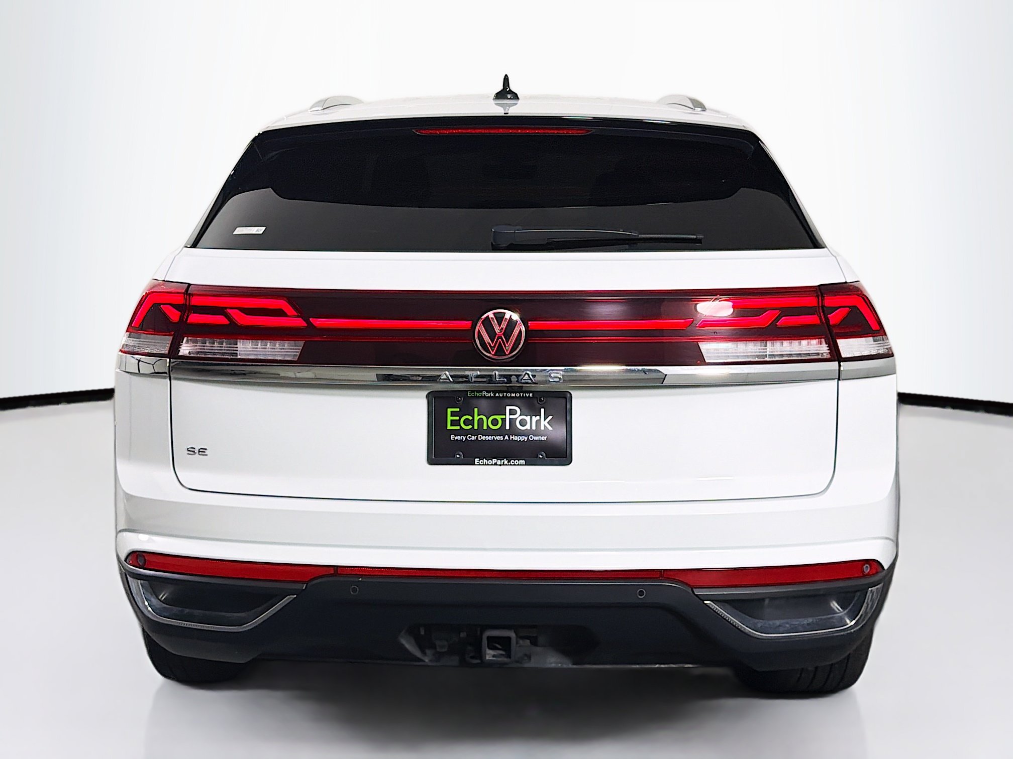 Used 2024 Volkswagen Atlas Cross Sport SE FWD image 7