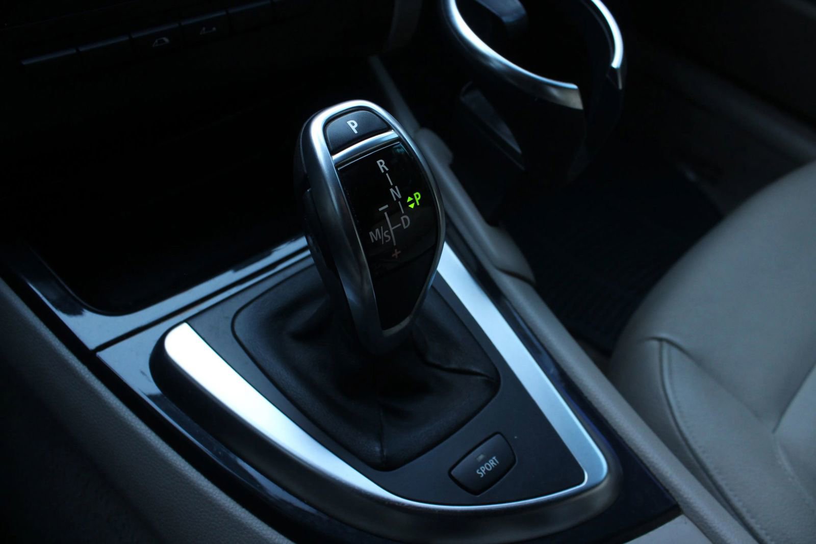 Used 2012 BMW 135i Convertible RWD image 25