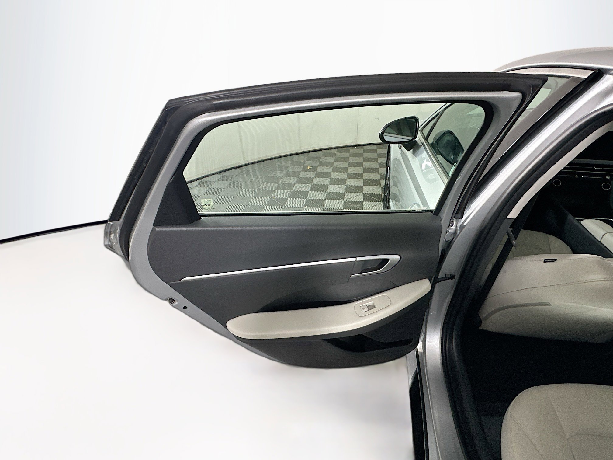 Used 2025 Hyundai Sonata SEL FWD image 26
