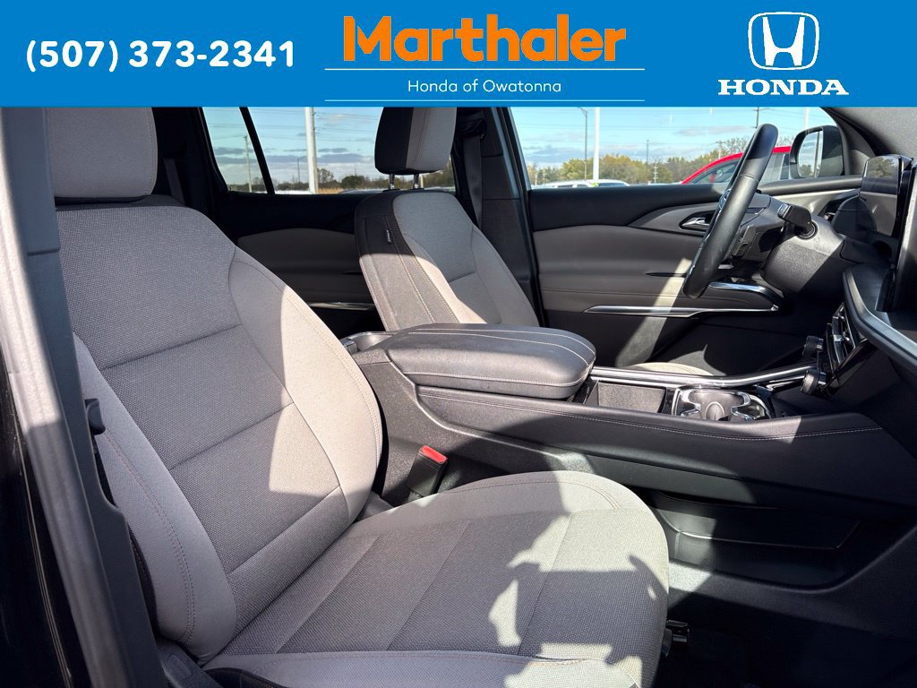 Used 2026 Chevrolet Traverse LT w/ Driver Confidence Package AWD/4WD image 21