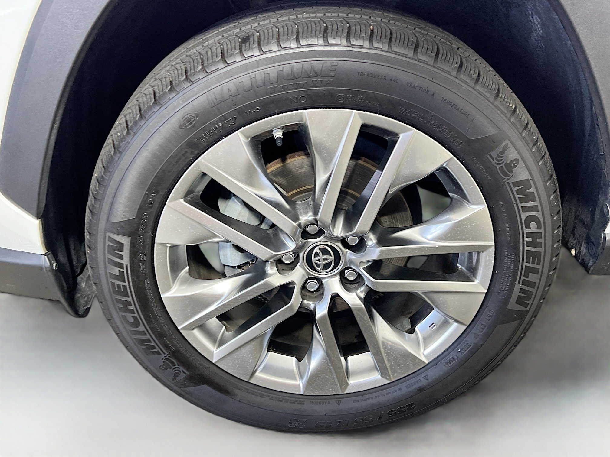 Used 2019 Toyota RAV4 Limited w/ Cold Weather Package image 14