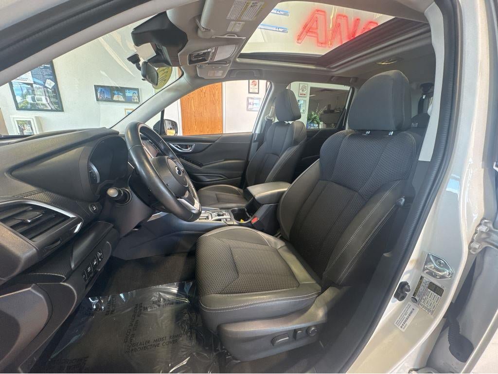 Used 2023 Subaru Forester Premium AWD/4WD image 5