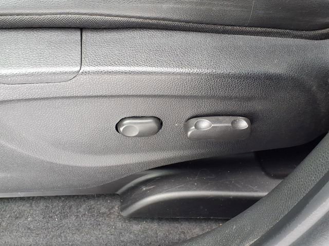 Used 2020 Chevrolet Trax LT w/ LT Convenience Package image 8