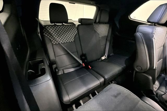 Used 2025 GMC Acadia Denali w/ Super Cruise Package image 30