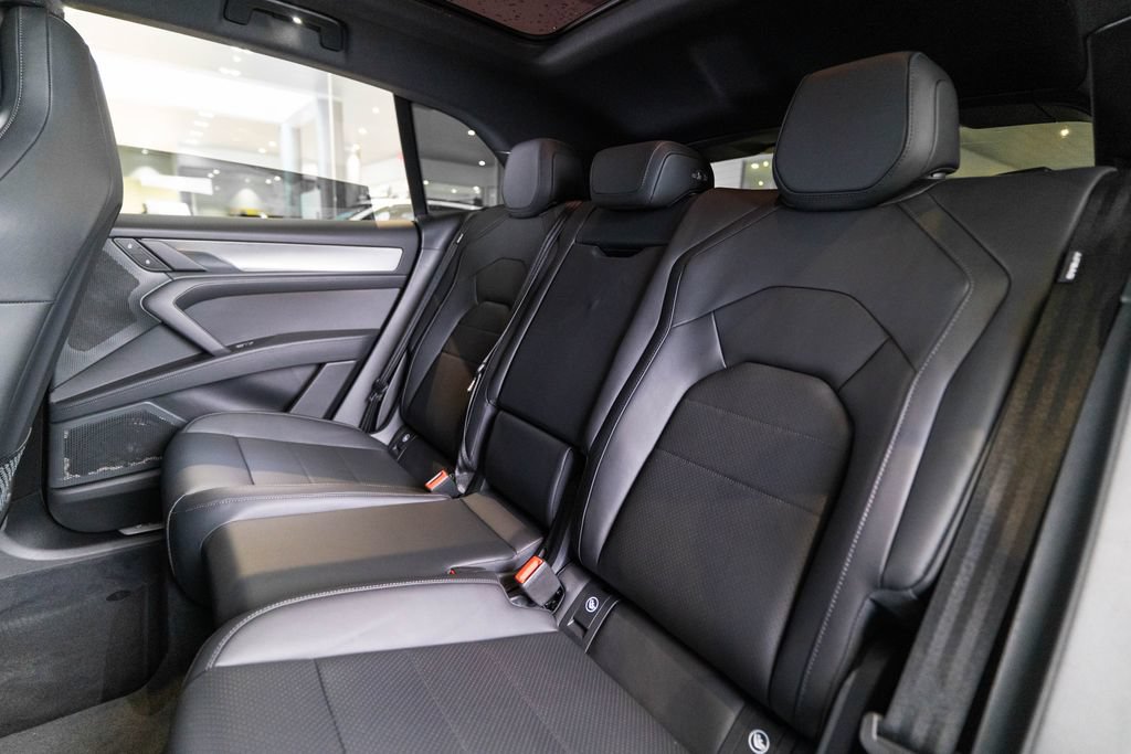 New 2026 Porsche Cayenne Electric AWD/4WD image 41