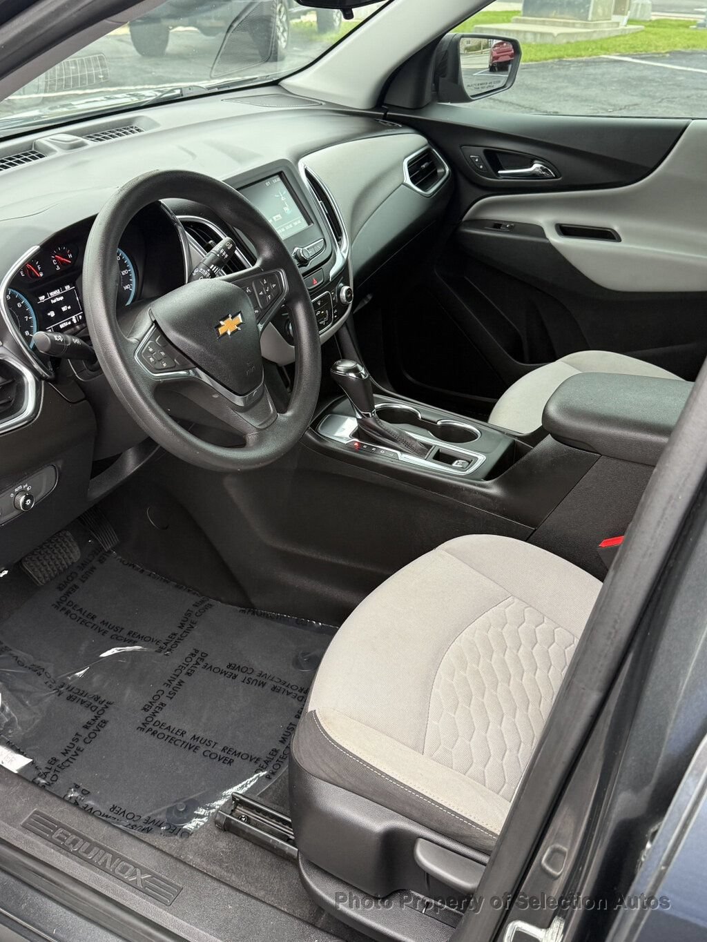 Used 2018 Chevrolet Equinox LS FWD image 14