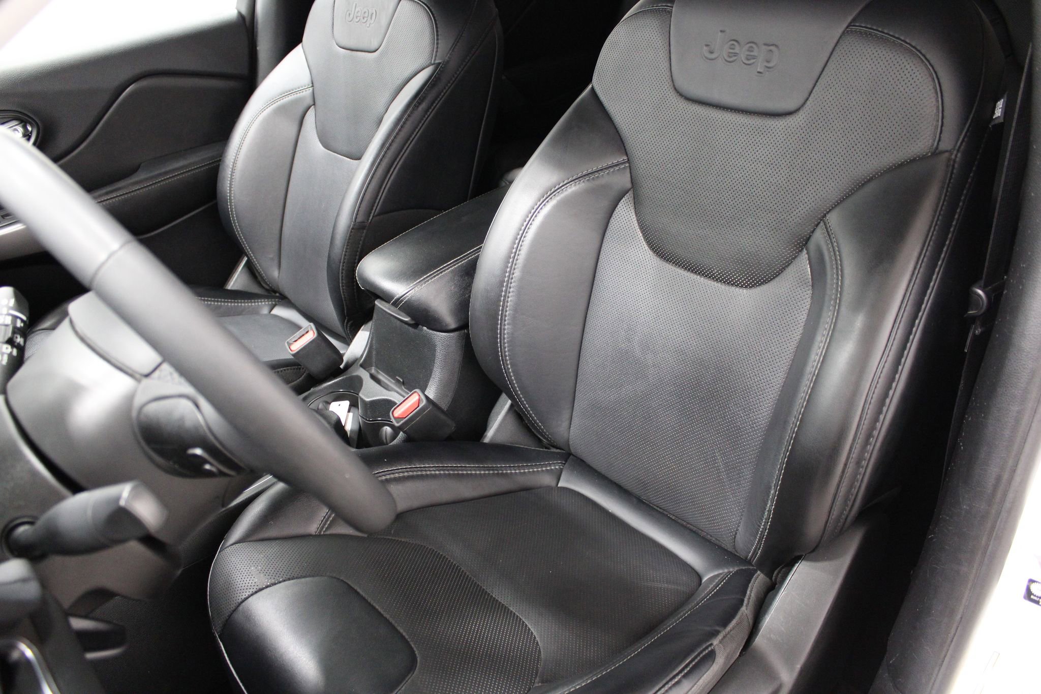Used 2022 Jeep Cherokee Latitude Lux AWD/4WD image 14