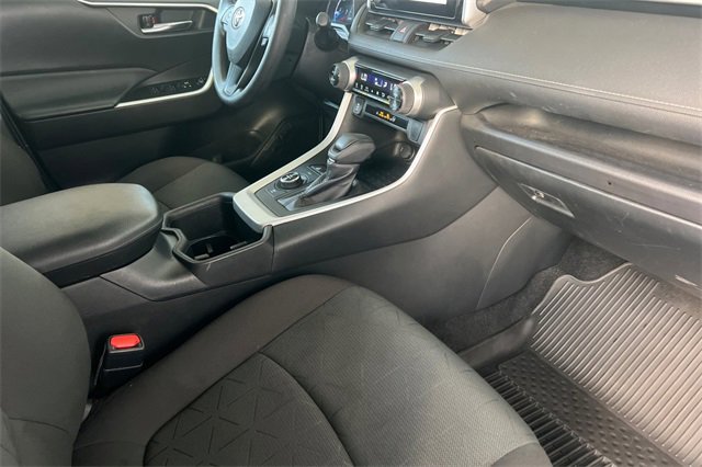 Used 2024 Toyota RAV4 XLE image 20