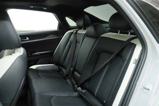 Used 2025 Kia K5 GT-Line w/ GT-Line Premium Package FWD image 29