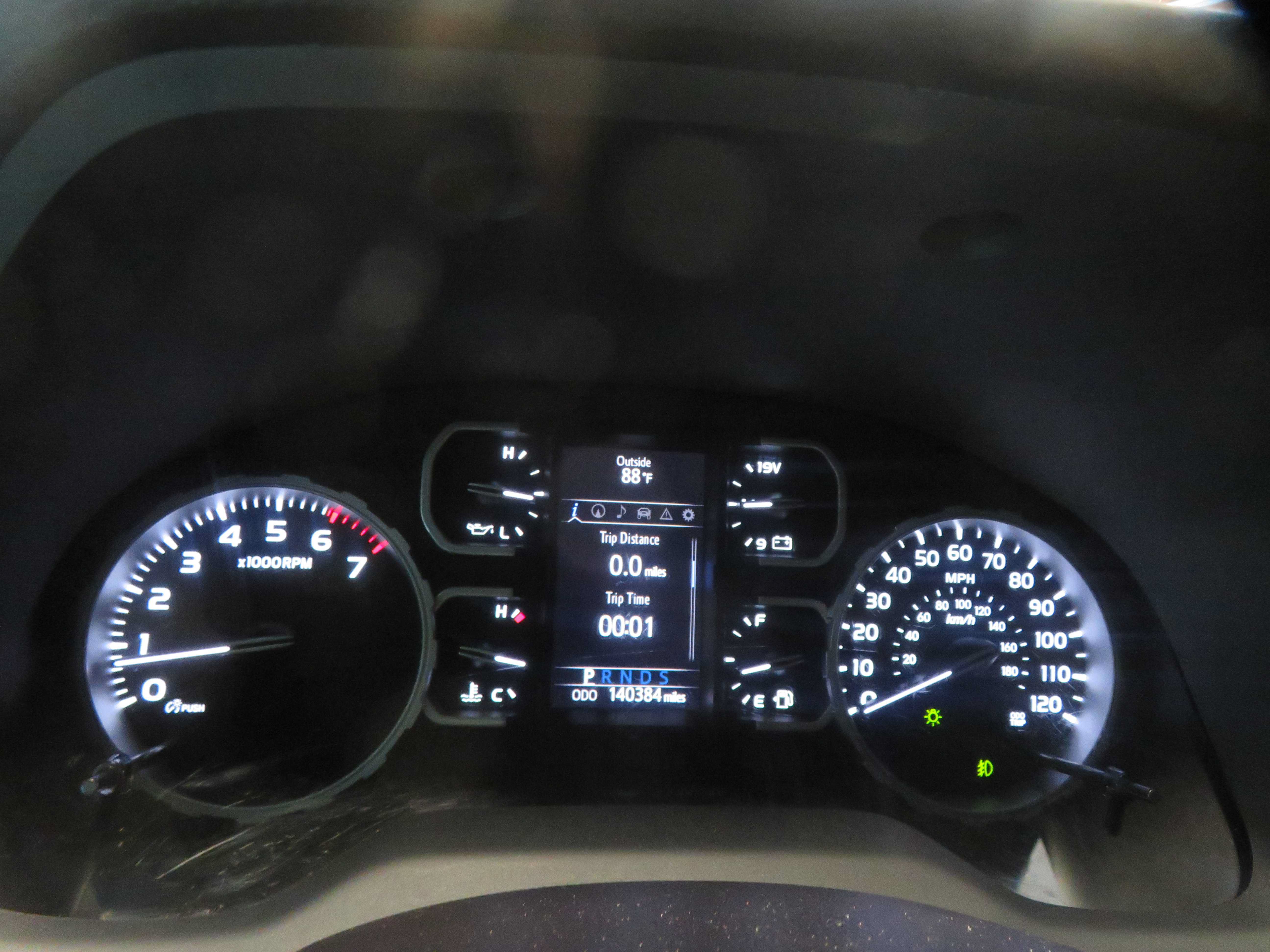 Used 2018 Toyota Tundra SR5 w/ SR5 Upgrade Package AWD/4WD image 30