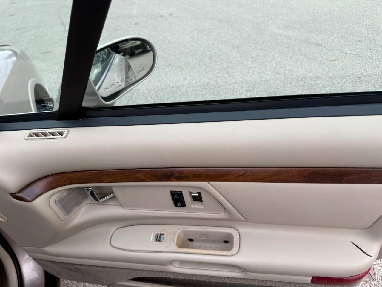 Used 1999 Oldsmobile 88 image 17