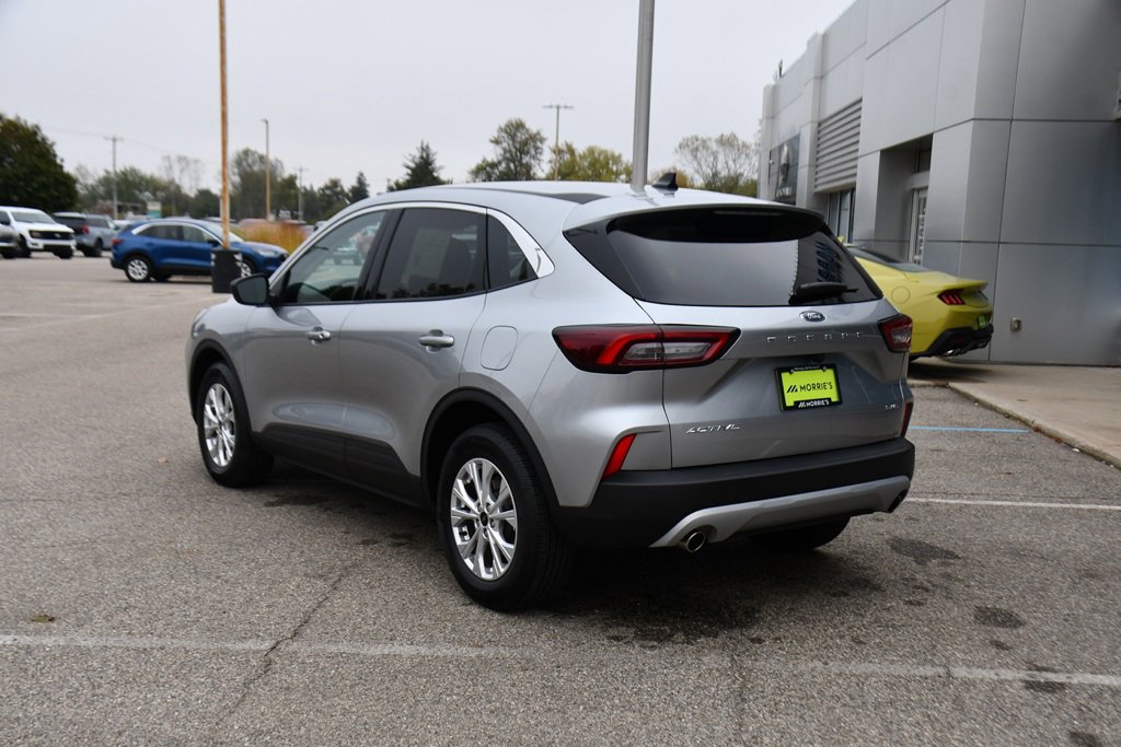 Used 2023 Ford Escape Active image 4