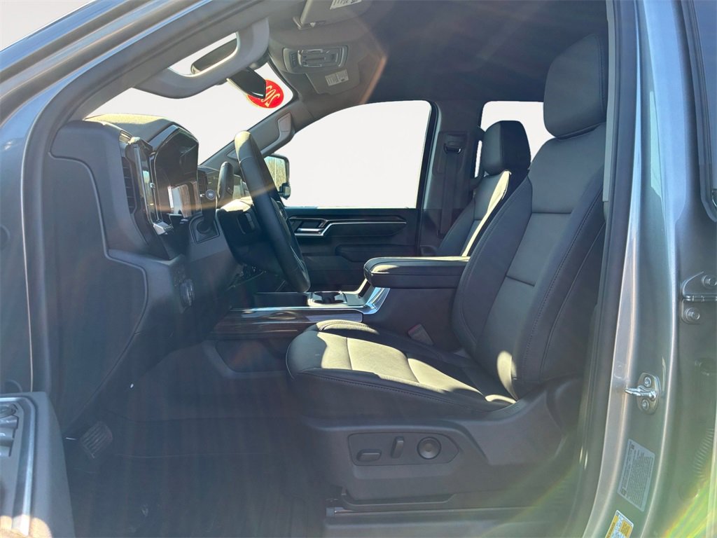 New 2026 Chevrolet Silverado 2500 LT w/ All Star Edition image 9