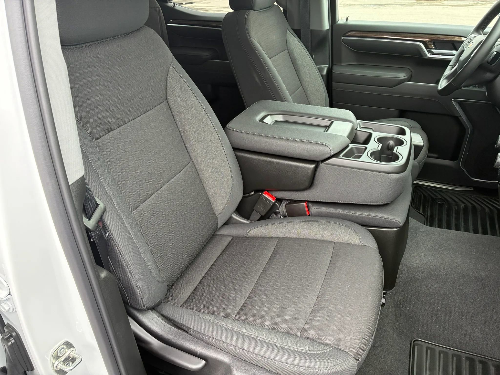 Used 2026 Chevrolet Silverado 1500 LT image 25