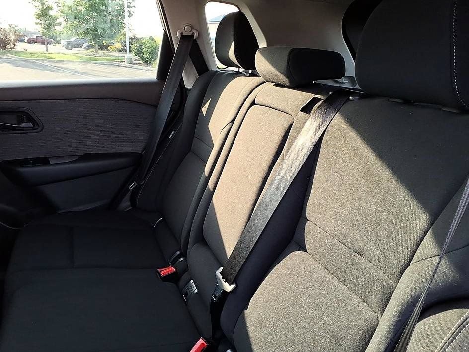Used 2023 Nissan Rogue S AWD/4WD image 17