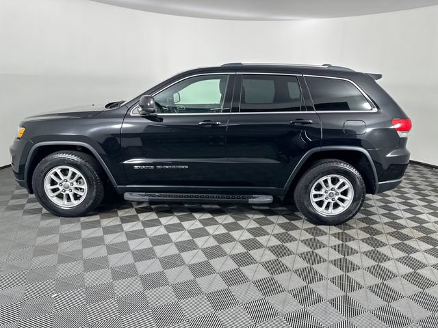 Used 2018 Jeep Grand Cherokee Laredo AWD/4WD image 28