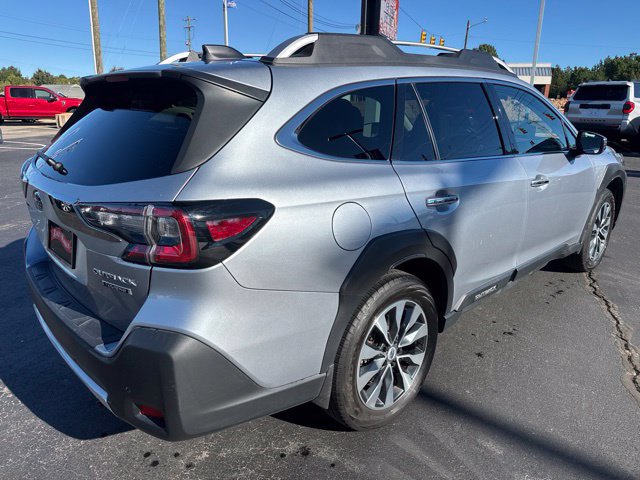 Certified 2023 Subaru Outback Touring AWD/4WD image 5