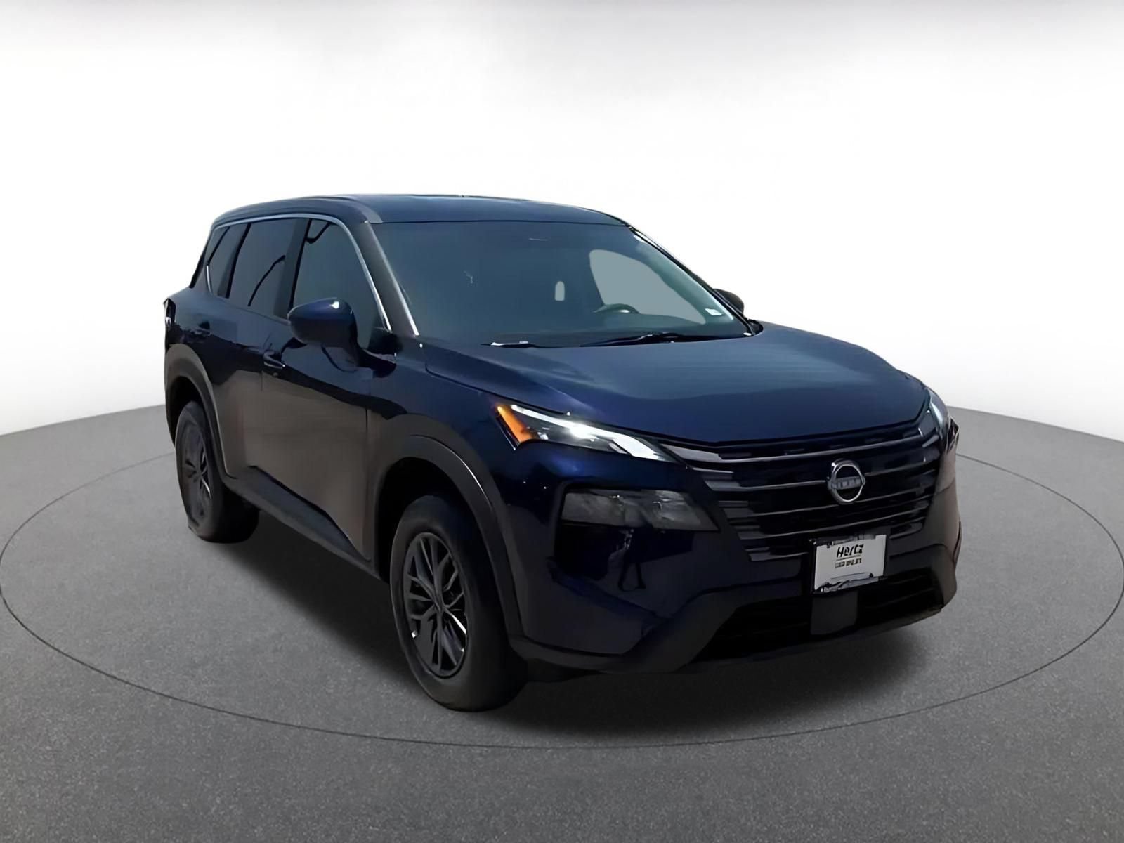 Used 2026 Nissan Rogue SV FWD image 3