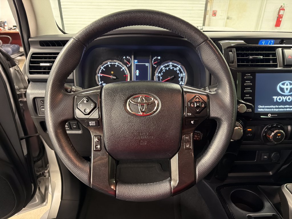 Used 2023 Toyota 4Runner TRD Off-Road AWD/4WD image 30