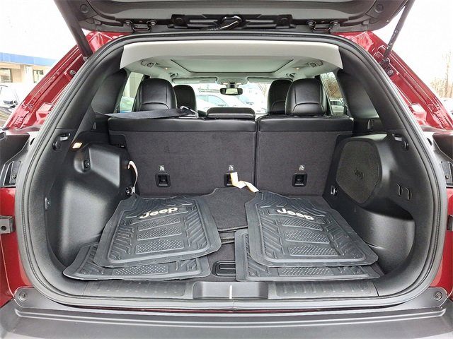 Used 2019 Jeep Cherokee Limited image 32