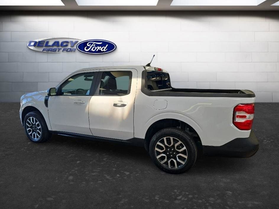 Used 2024 Ford Maverick Lariat FWD image 4