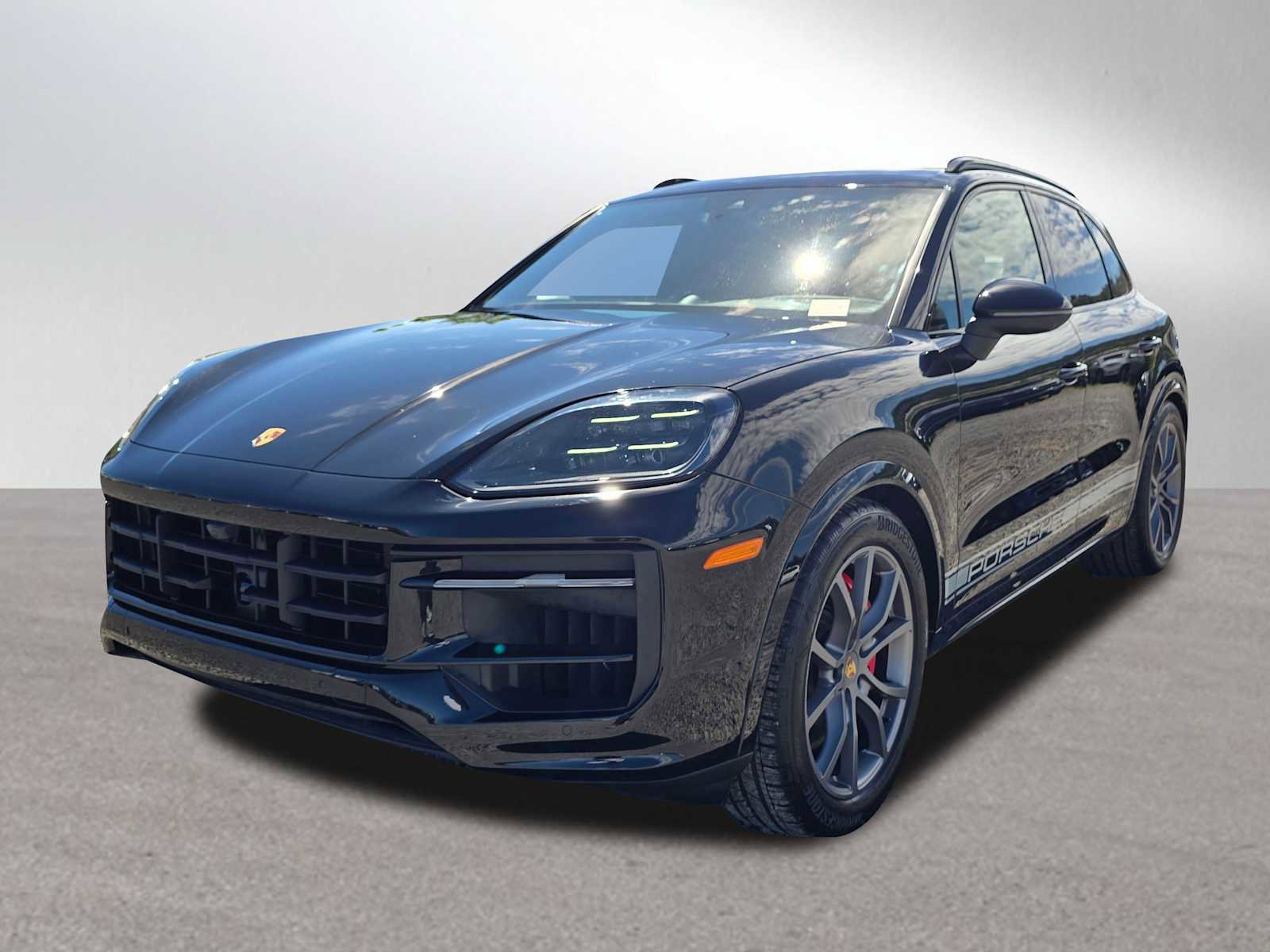 Used 2024 Porsche Cayenne S AWD/4WD image 7