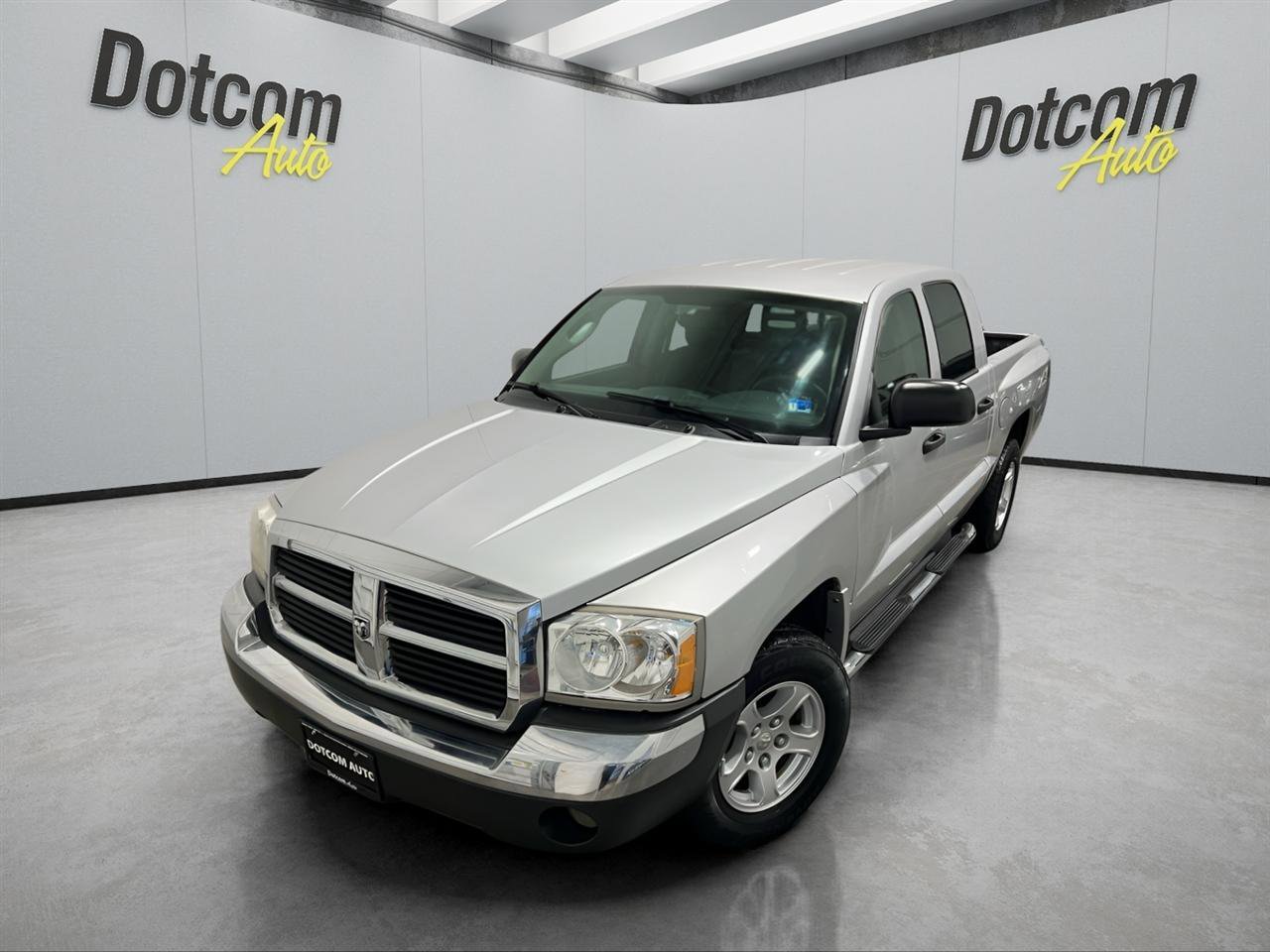 Used 2005 Dodge Dakota SLT w/ Trailer Tow Group image 1