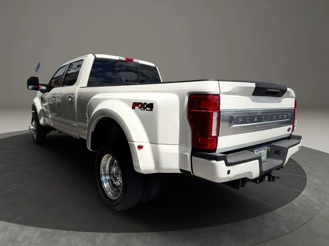 Used 2022 Ford F450 Platinum w/ FX4 Off-Road Package AWD/4WD image 8