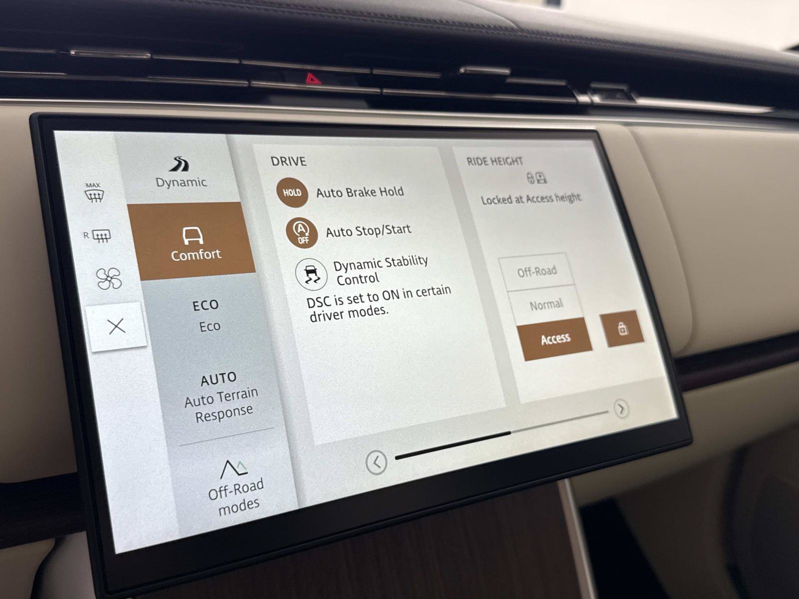New 2026 Land Rover Range Rover SE AWD/4WD image 26