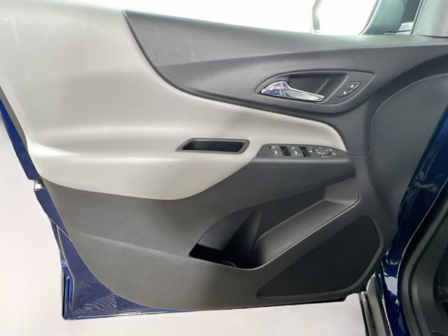 Used 2022 Chevrolet Equinox LS w/ LS Convenience Package FWD image 29