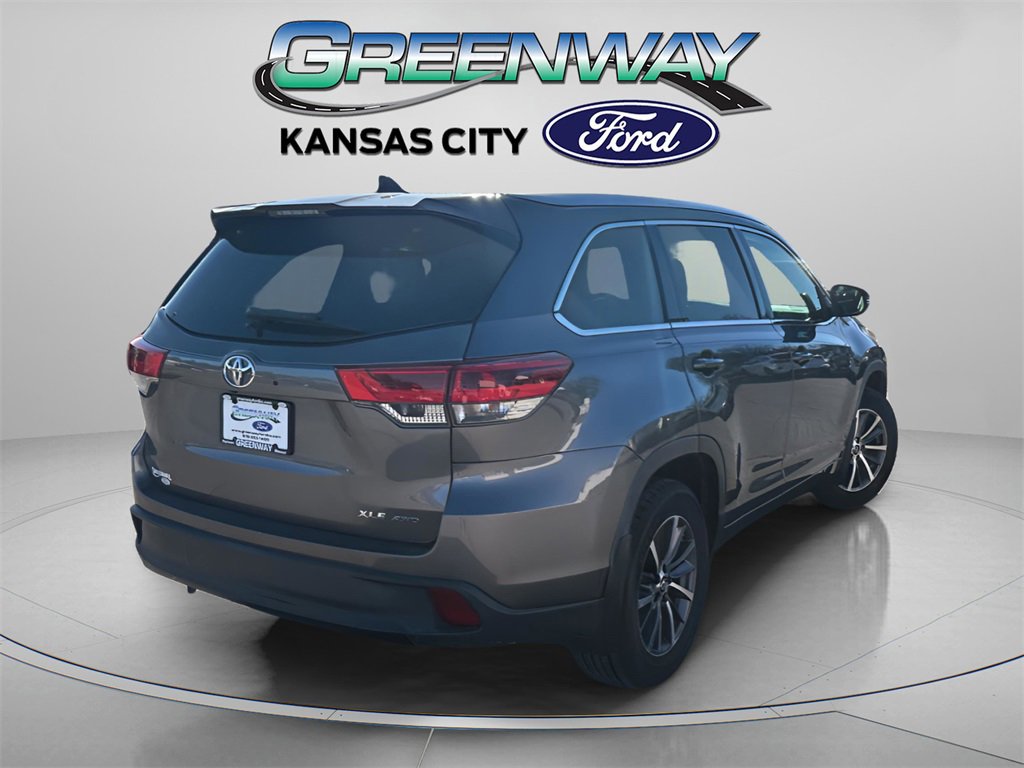 Used 2018 Toyota Highlander XLE image 8