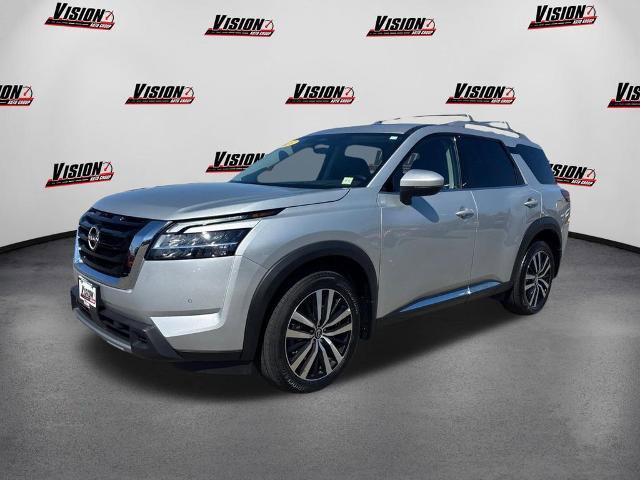 Certified 2024 Nissan Pathfinder Platinum w/ Cargo Package AWD/4WD image 1