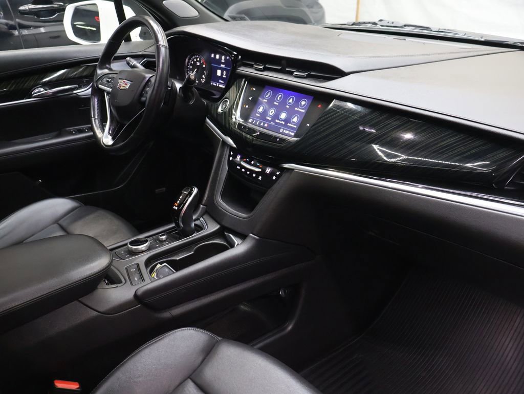 Used 2020 Cadillac XT6 Premium Luxury image 11