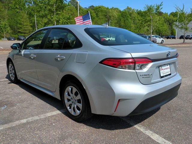 Used 2025 Toyota Corolla LE w/ Convenience Package image 6