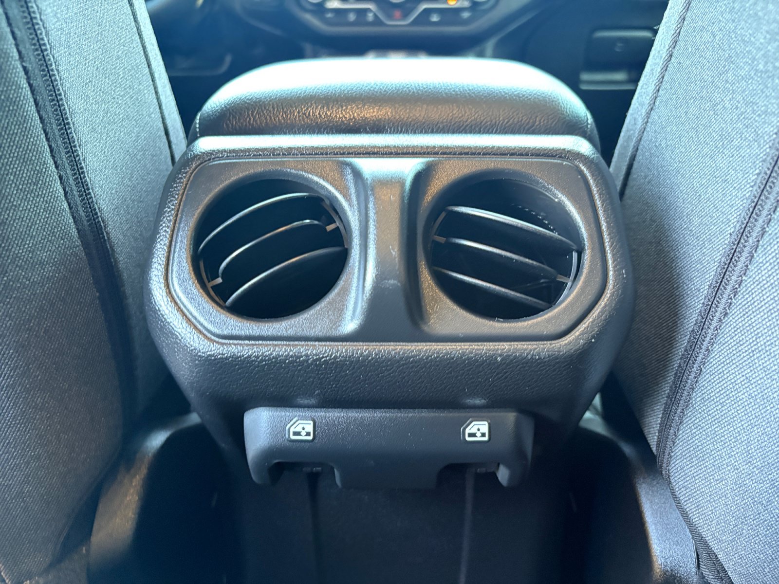Used 2025 Jeep Wrangler Unlimited Sport AWD/4WD image 22