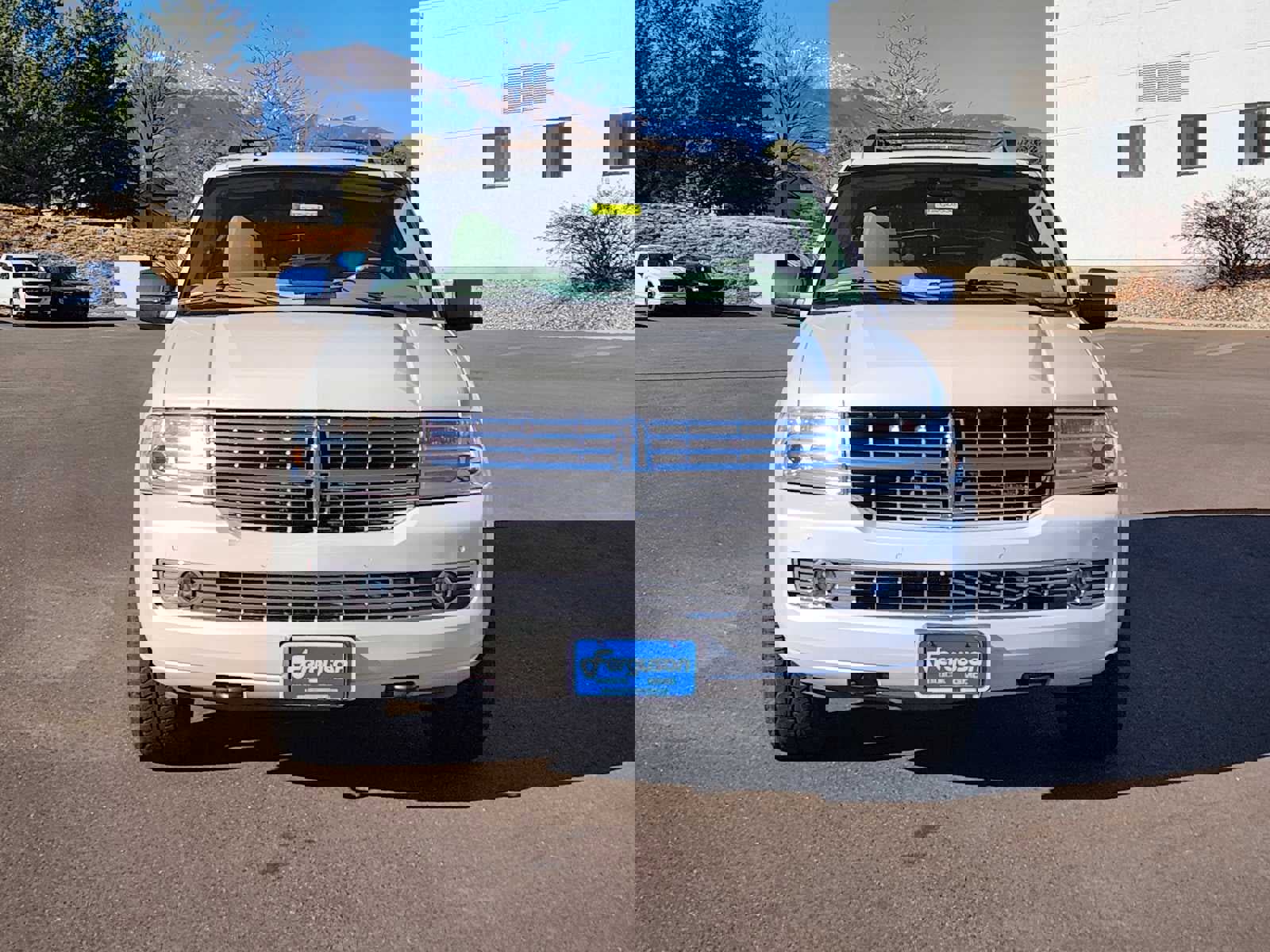 Used 2012 Lincoln Navigator 4WD image 5