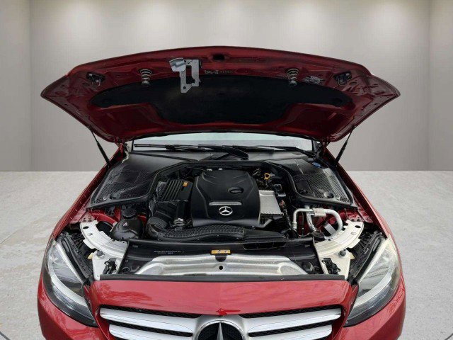 Used 2018 Mercedes-Benz C 300 4MATIC Sedan image 32