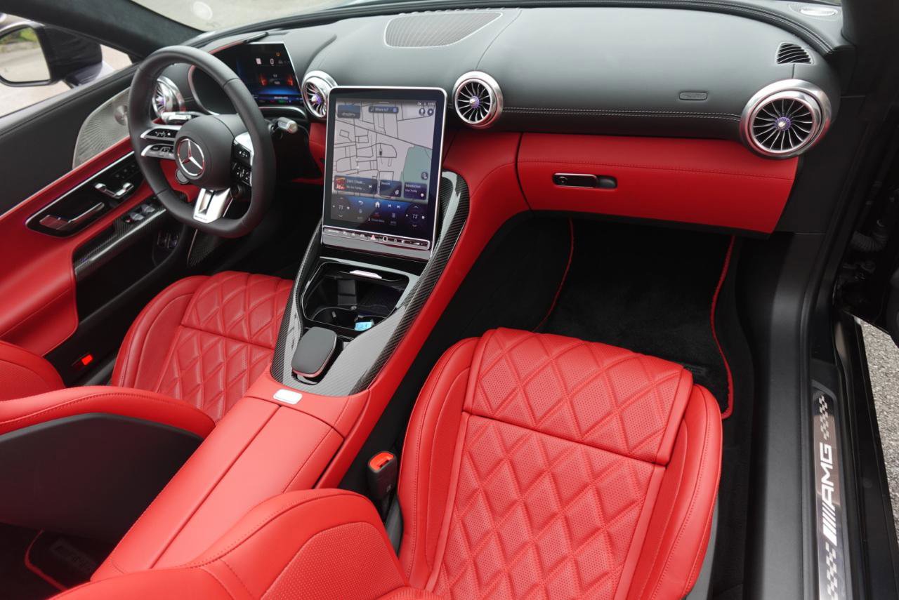 Used 2024 Mercedes-Benz SL 63 AMG S e Performance 4MATIC w/ Manufactur Interior Package image 10