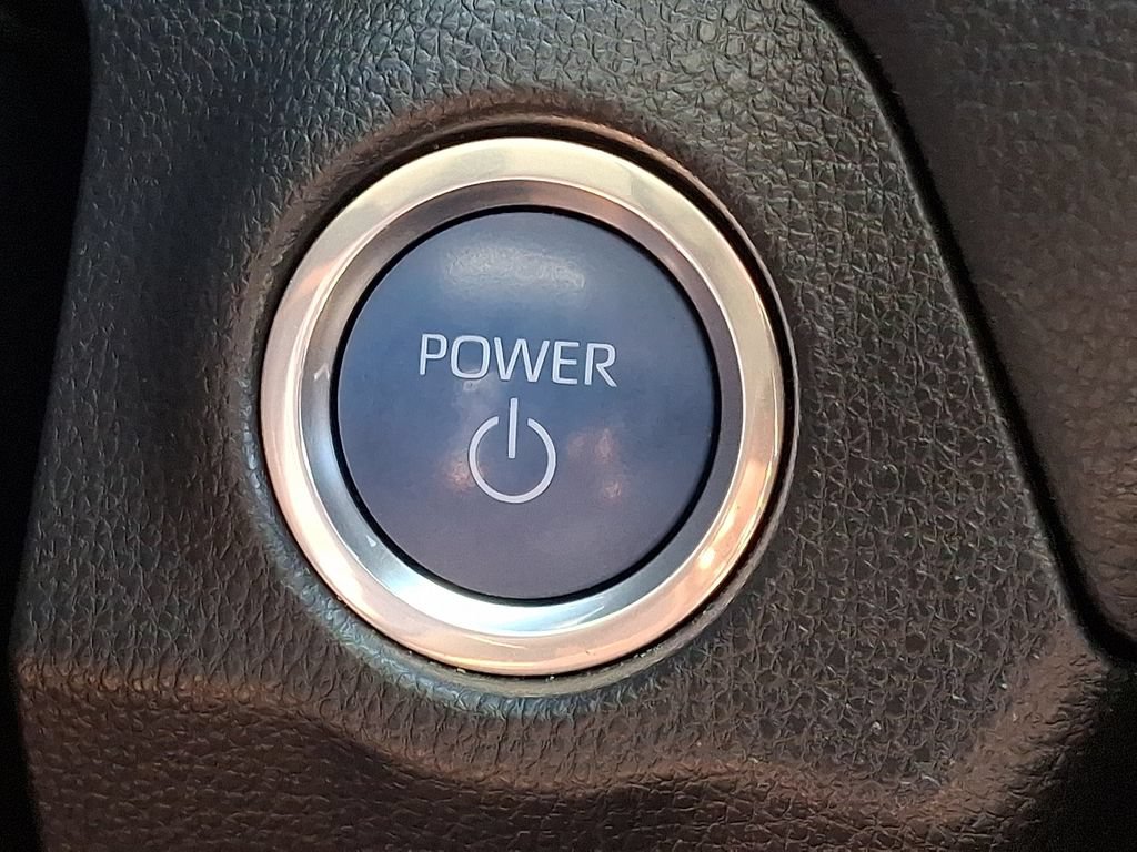 Used 2022 Toyota RAV4 SE w/ Weather & Moonroof Package AWD/4WD image 29