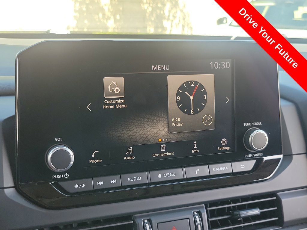 Used 2025 Nissan Pathfinder S FWD image 10