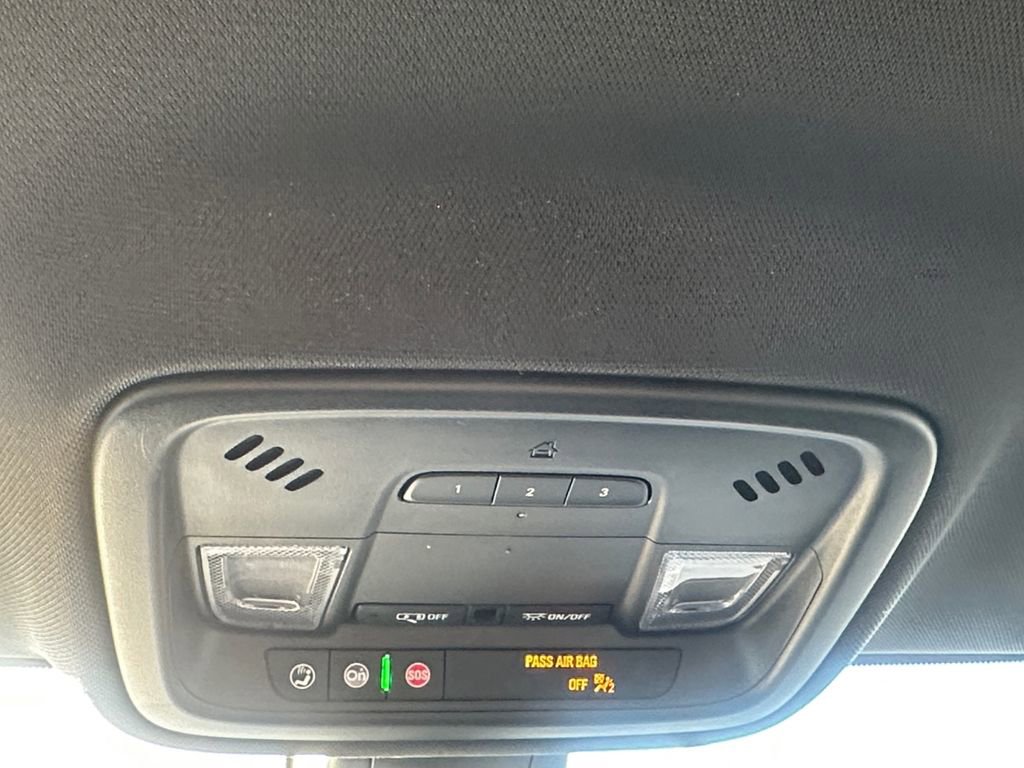 Used 2023 Chevrolet Traverse LT w/ LPO, Cargo Package image 18